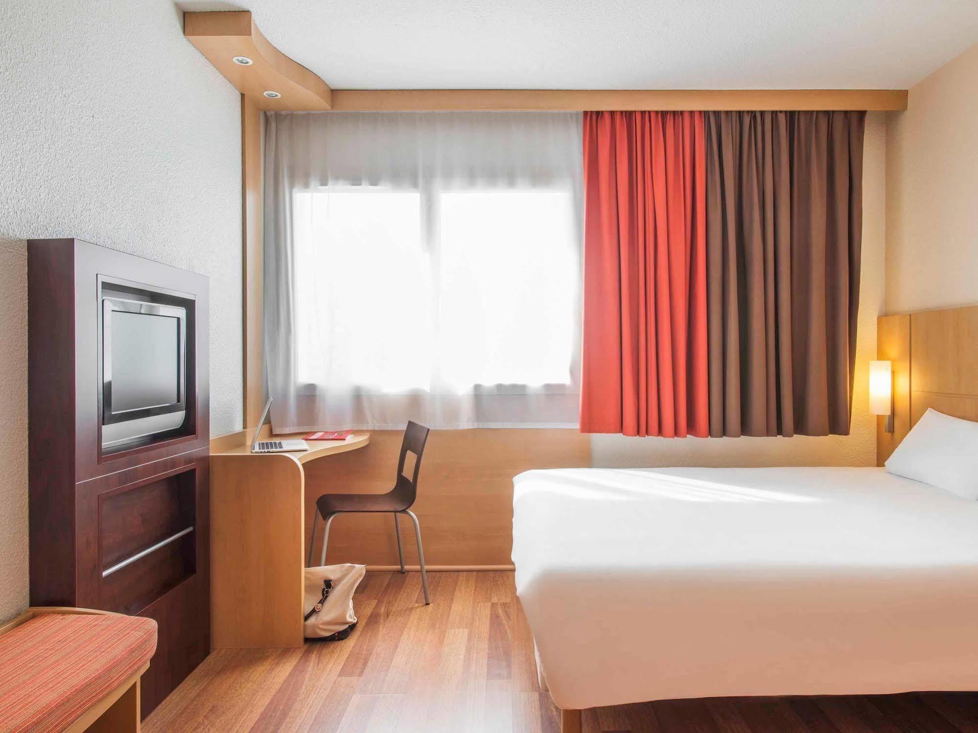 Ibis Cholet Otel Dış mekan fotoğraf